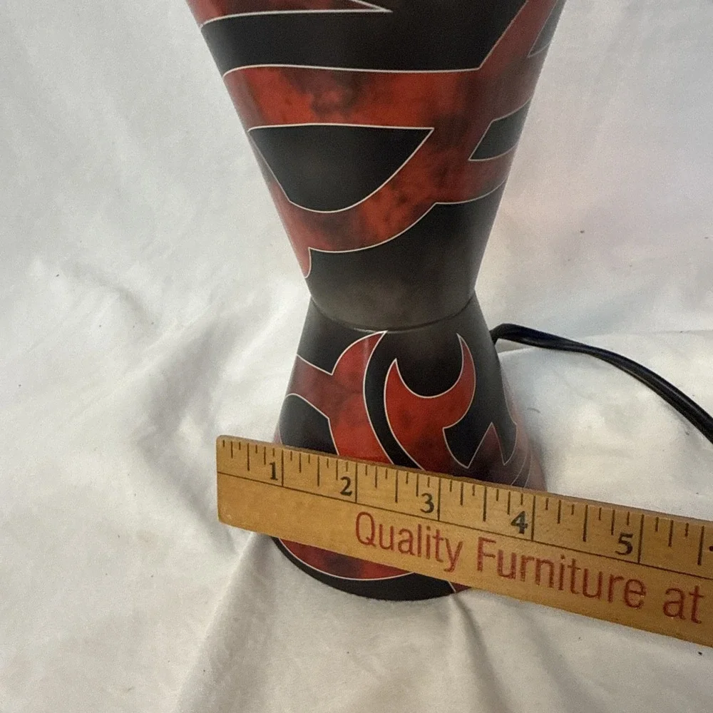 VTG Spencer's Schylling Tribal Red Black The LAVA Lamp 4518 Purple Wax Red Liq